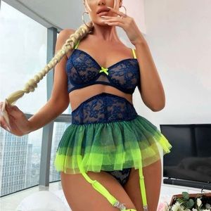 Underwire and garter lingerie set!